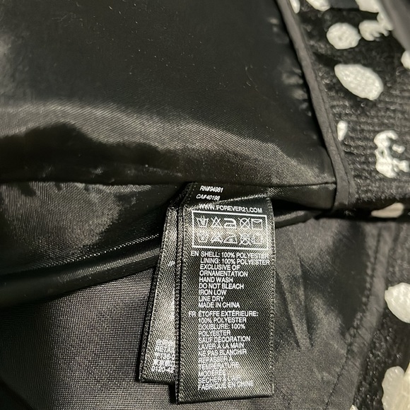 NWOT Forever 21 Black & White Print Skirt w/ Pockets Small - Picture 11 of 11